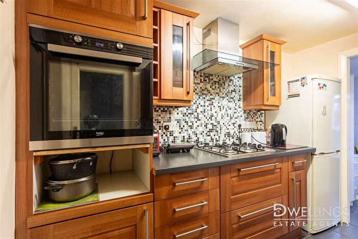 3 Bedroom Terraced House For Sale In Clarence Street, Burton-On-Trent, DE14