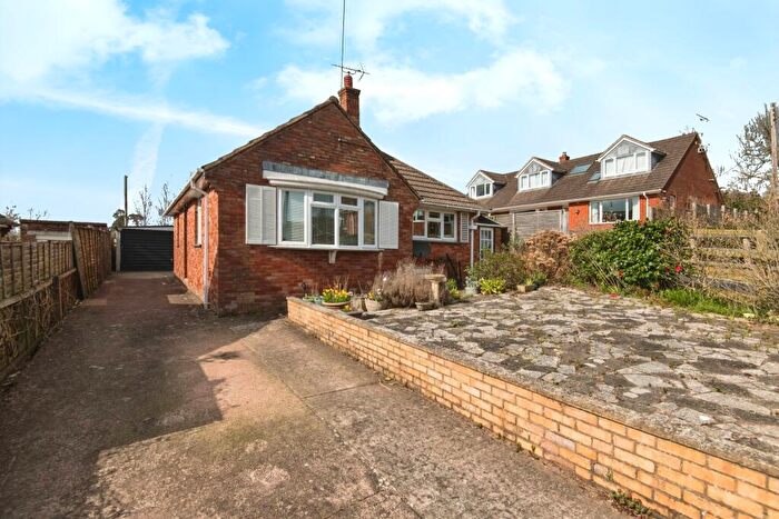 3 Bedroom Bungalow For Sale In Meadow Close, Lympstone, Exmouth, Devon, EX8