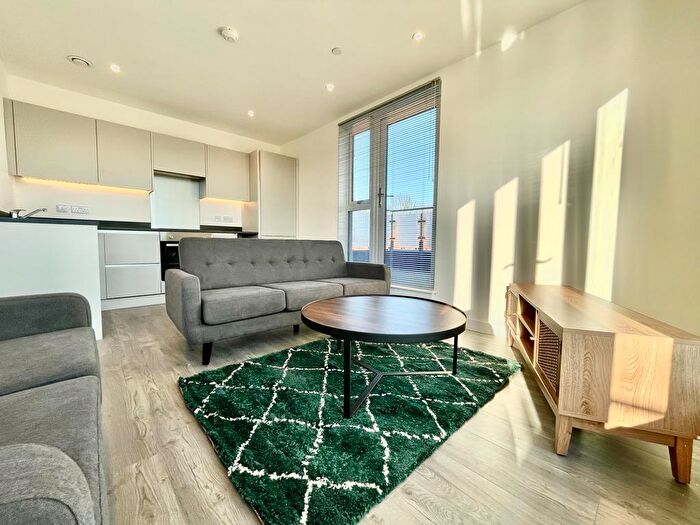 3 Bedroom Apartment To Rent In Alexandra Park Apartments, Willow Road, Leeds, LS4