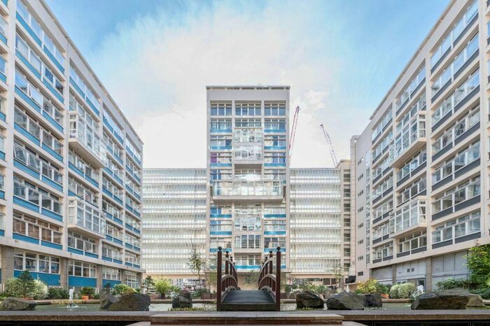 2 Bedroom Flat To Rent In Newington Causeway, Elephant And Castle, SE1