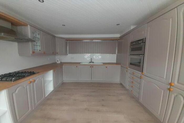 3 Bedroom Property To Rent In Taylor Street, Stalybridge, SK15