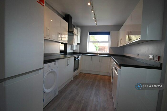 4 Bedroom Terraced House To Rent In Portswood Road, Southampton, SO17