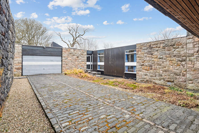 4 Bedroom Link Detached House For Sale In Campsie Road, Torrance, Glasgow, G64