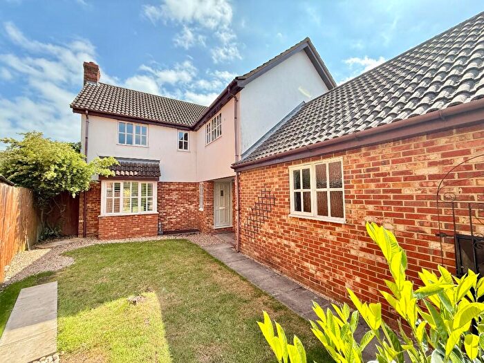 5 Bedroom Detached House To Rent In Owl Way, Huntingdon, Cambridgeshire, PE29