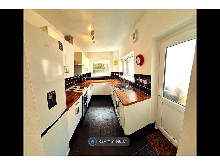 2 Bedroom Terraced House To Rent In Pleasant View Terrace, Swansea, SA1