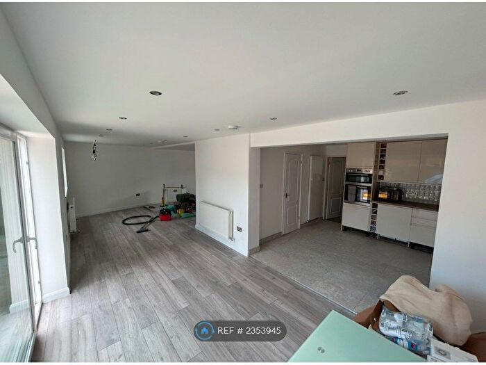 4 Bedroom End Of Terrace House To Rent In Camfield, Welwyn Garden City, AL7