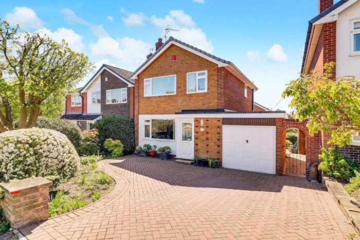 3 Bedroom Detached House For Sale In Greendale Road, Arnold, NG5
