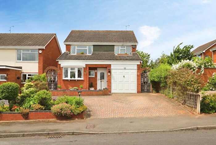 3 Bedroom Detached House For Sale In Bronte Drive, Kidderminster, Worcestershire, DY10