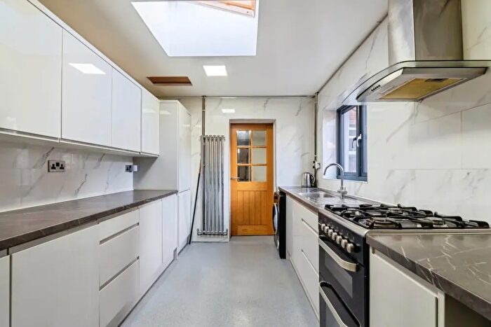 5 Bedroom Terraced House For Sale In St. Peters Road, Leicester, LE2