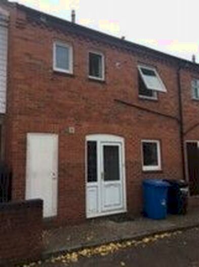 3 Bedroom Terraced House To Rent In Wortham Close, Norwich, NR5