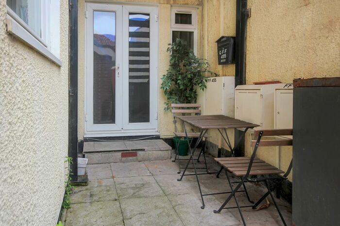 1 Bedroom Flat To Rent In Gloucester Road, Bristol, BS7