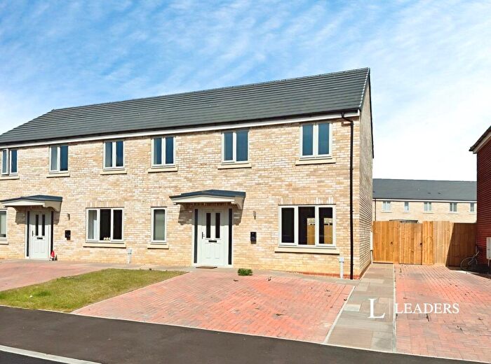 3 Bedroom Semi Detached House To Rent In Bluebell Road, Quadring, PE11