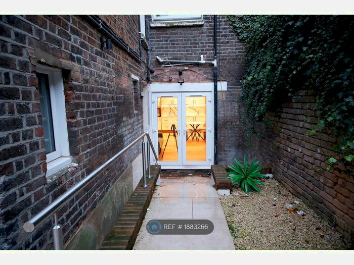 1 Bedroom Flat To Rent In Chapel Way, London, N7