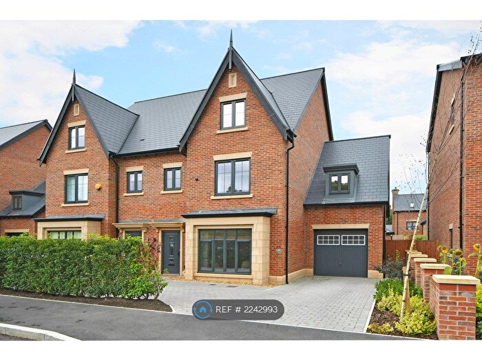 4 Bedroom Semi-Detached House To Rent In Morris Drive, Macclesfield, SK10