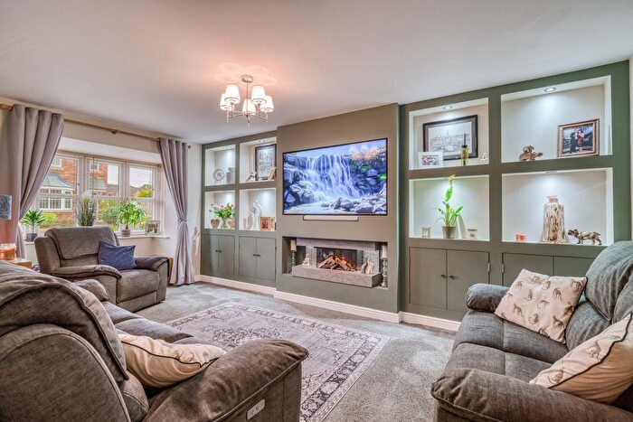 4 Bedroom Detached House For Sale In Range Drive, Wigan, WN6