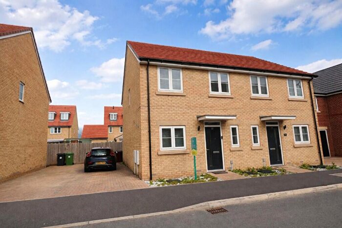 3 Bedroom Semi Detached House For Sale In Jones Hill, Hampton Heights, Peterborough, Cambridgeshire, PE7