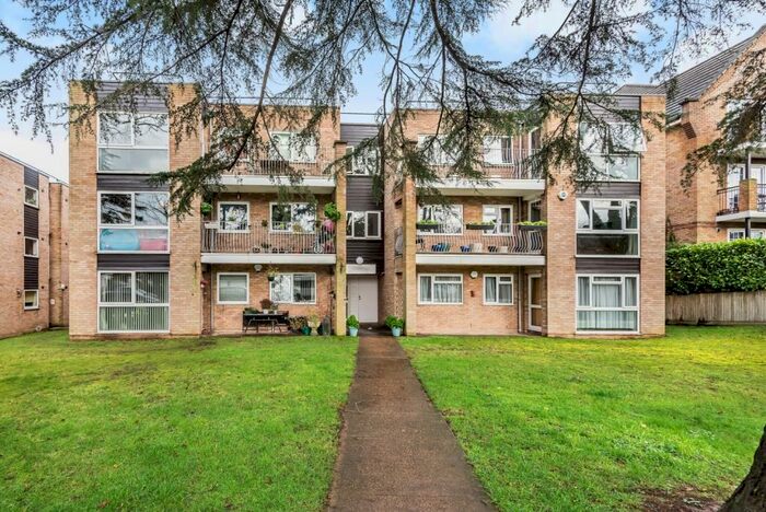 2 Bedroom Flat To Rent In The Avenue Beckenham, BR3
