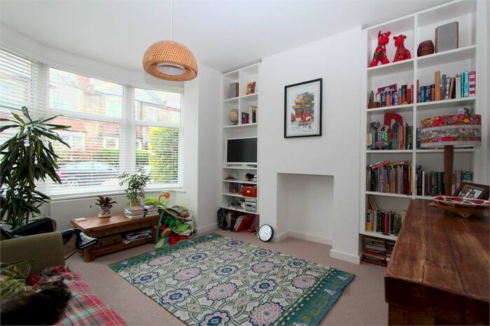 2 Bedroom Flat To Rent In Kitchener Road, East Finchley, N2
