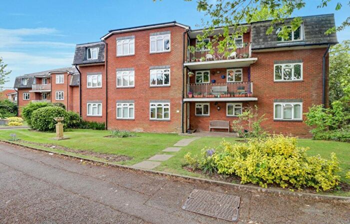 2 Bedroom Apartment To Rent In Albany Crescent, Claygate, KT10