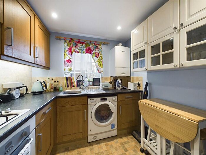2 Bedroom End Of Terrace House To Rent In Bell Lane, Thame, Oxfordshire, OX9