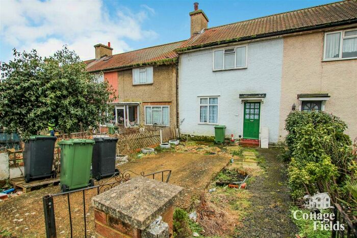 3 Bedroom Terraced House To Rent In Pendragon Road, Bromley, BR1