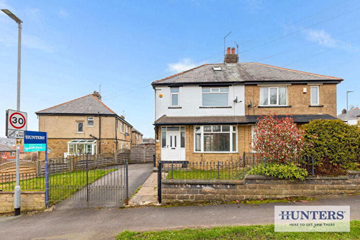 3 Bedroom Semi-Detached House For Sale In Hill Crescent, Rawdon, Leeds, LS19