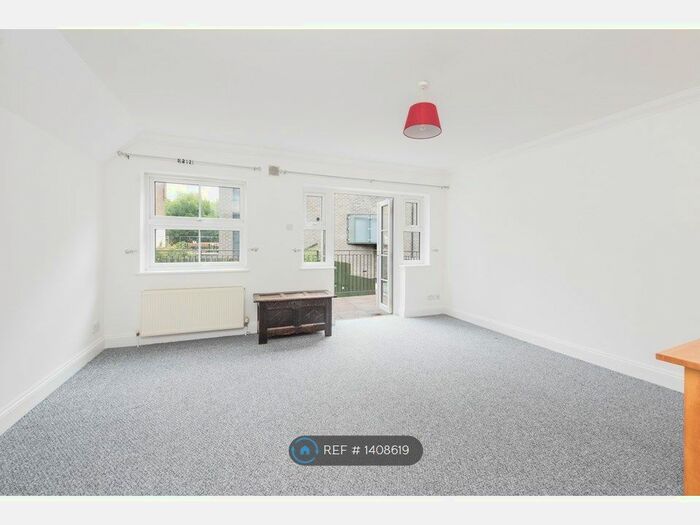 2 Bedroom Flat To Rent In Camberwell New Road, London, SE5