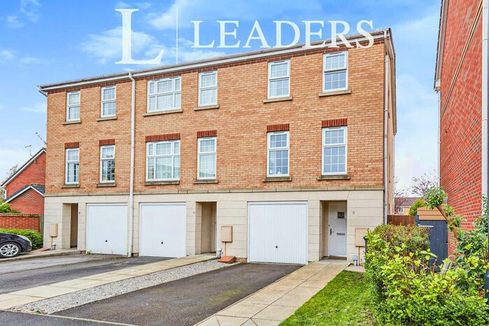 3 Bedroom Town House To Rent In Persian Close, Derby, DE24