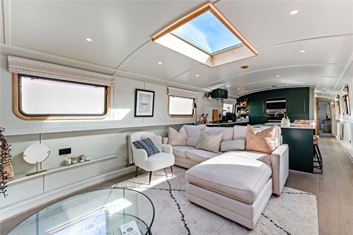 2 Bedroom Detached House To Rent In D'oyle Carte Island, Weybridge, KT13