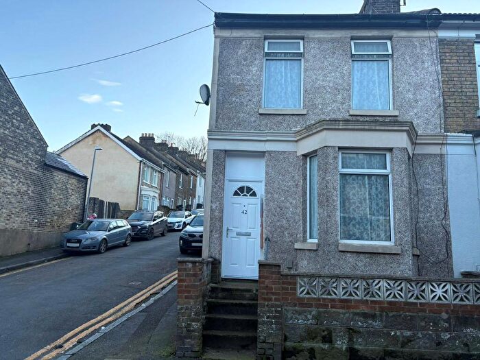 2 Bedroom House To Rent In Oswald Road, Dover, CT17