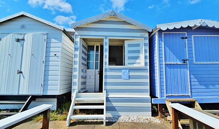 Chalet For Sale In Southcliff, Walton-on-the-Naze, CO14