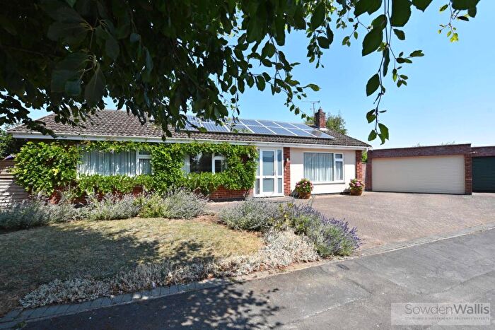 4 Bedroom Detached Bungalow For Sale In Cottesmore Road, Stamford, PE9