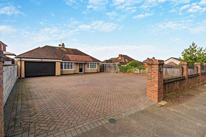 4 Bedroom Detached House For Sale In Lunsford Lane, Larkfield, Aylesford, ME20