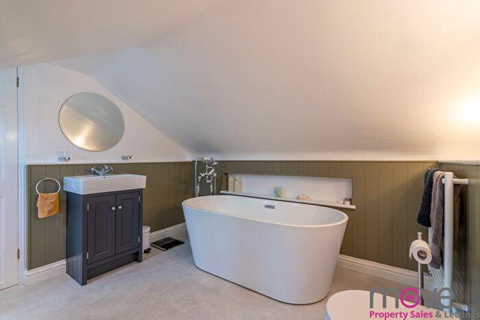 2 Bedroom Apartment To Rent In Albert Road, Cheltenham, GL52