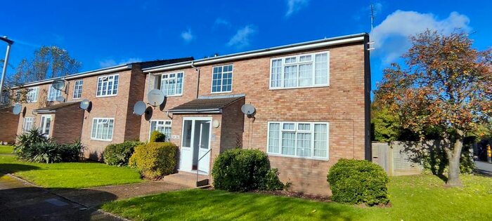 1 Bedroom Flat To Rent In Marsh Close, Waltham Cross, EN8