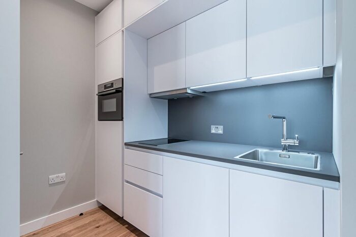 Studio To Rent In Argyle Road, London, W13