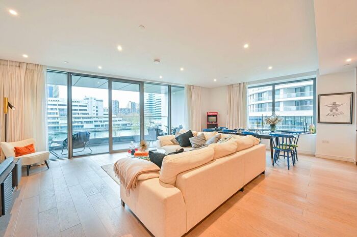 3 Bedroom Flat For Sale In Park Drive, Canary Wharf, London, E14