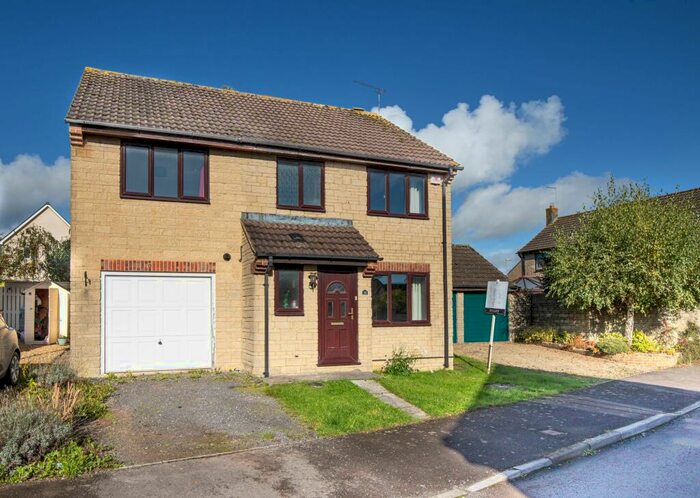 4 Bedroom Detached House To Rent In Michael Pyms Road, Malmesbury, SN16