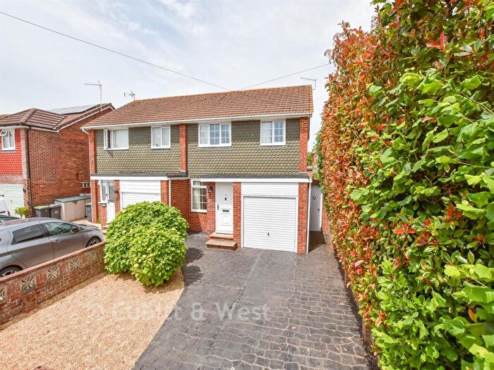3 Bedroom Semi Detached House For Sale In Bridefield Crescent, Waterlooville, Hampshire, PO8