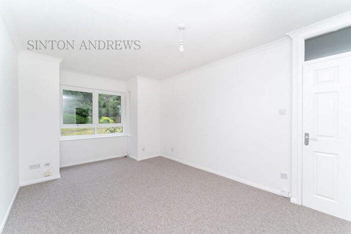 1 Bedroom Flat To Rent In Copperfields Court, Acton, W3