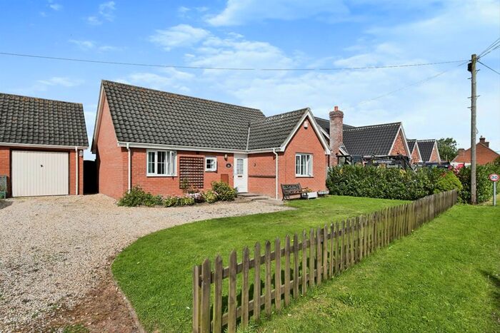 3 Bedroom Detached Bungalow For Sale In North Road, Bunwell, Norwich, NR16