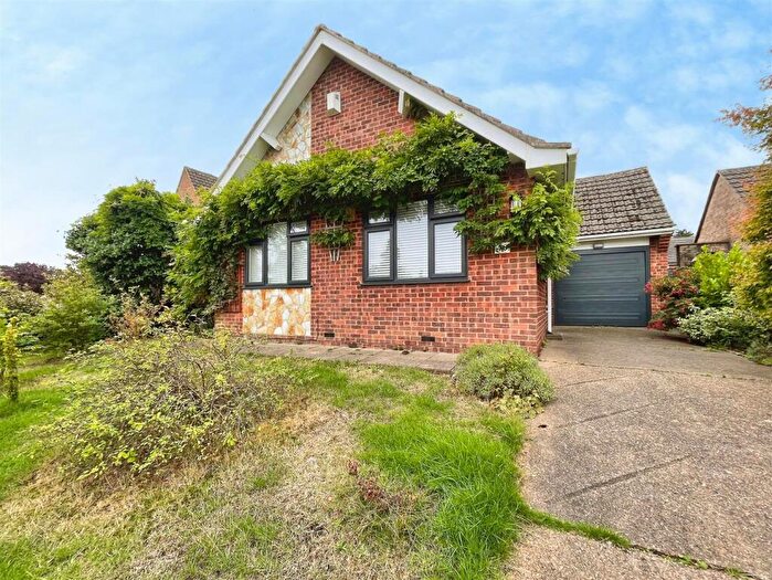 2 Bedroom Detached Bungalow For Sale In Berry Park Lea, Mansfield, NG18