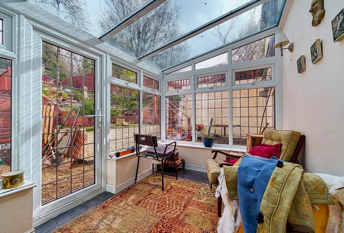 3 Bedroom Cottage For Sale In Court Road, Oldland Common, Bristol, BS30