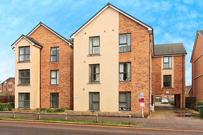 2 Bedroom Flat For Sale In St. Johns Close, Peterborough, PE3