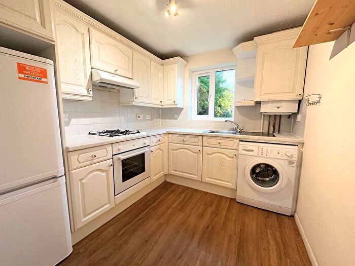 3 Bedroom Semi-Detached House To Rent In Leigh Hunt Drive, Leigh Hunt Drive, Southgate, London, N14