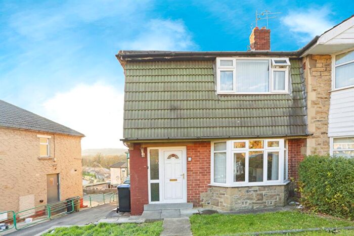 3 Bedroom Semi-Detached House For Sale In Hainworth Wood Road North, Keighley, BD21