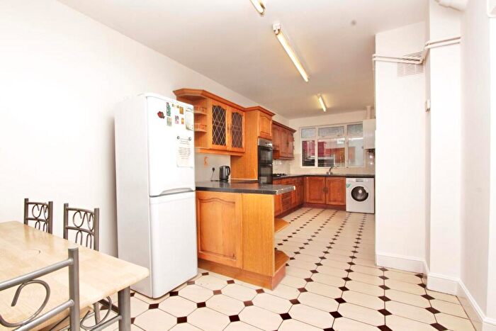 3 Bedroom House To Rent In Dowsett Road, N17