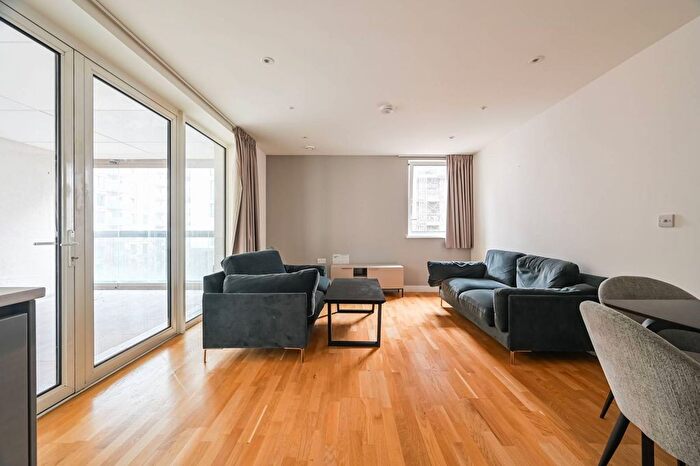 3 Bedroom Flat To Rent In East Village, Stratford, London, E20