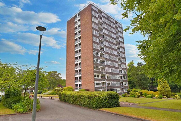 2 Bedroom Flat To Rent In Chadbrook Crest, Edgbaston, B15