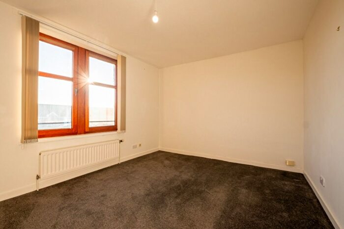 2 Bedroom Flat To Rent In Abbotsford Place, Dundee, DD2